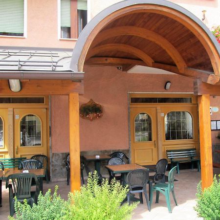 ترينتينو ألتو أديجي Green Base Hotel B&B المظهر الخارجي الصورة