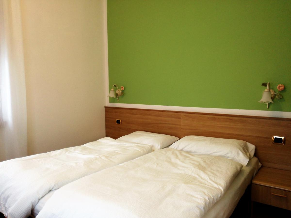 ترينتينو ألتو أديجي Green Base Hotel B&B المظهر الخارجي الصورة